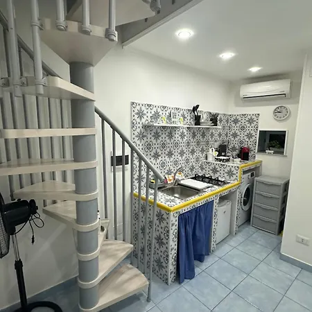 Maddy House Apartament Neapol